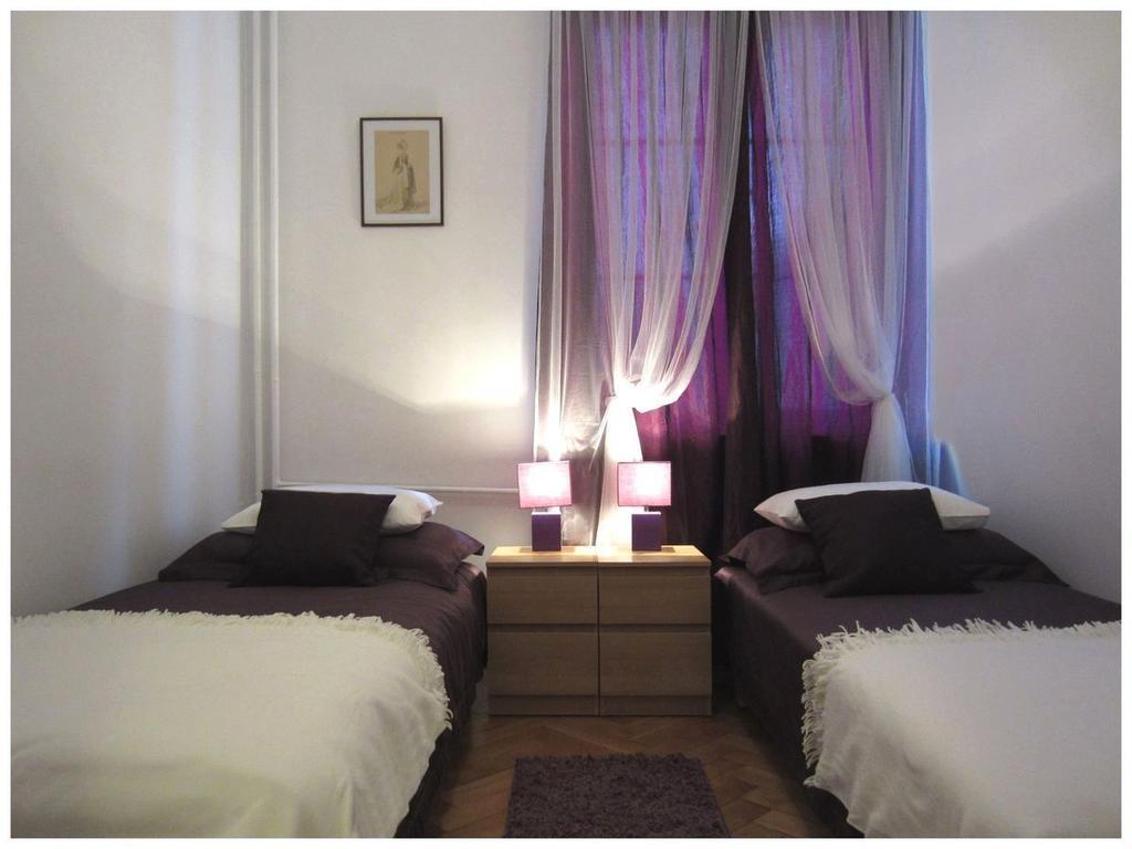 Unique Warsaw Center Apartment Bilik gambar