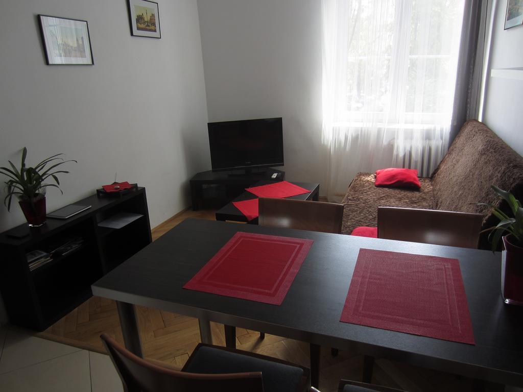 Unique Warsaw Center Apartment Bilik gambar