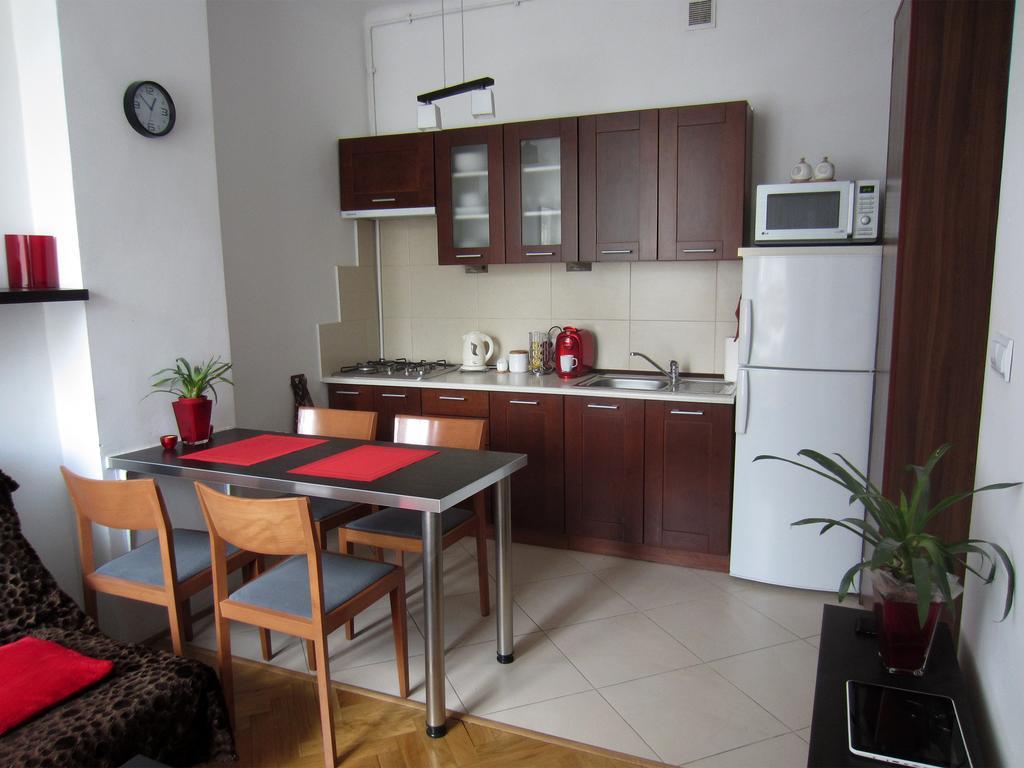 Unique Warsaw Center Apartment Bilik gambar